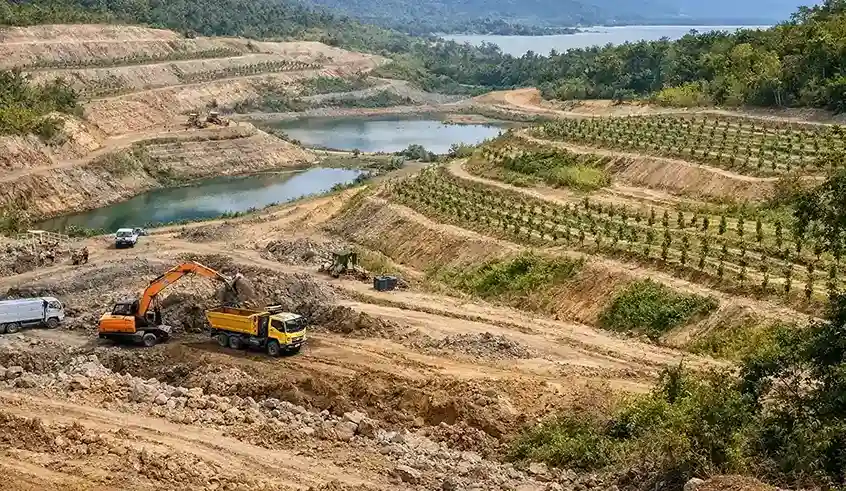 Gambar Ilustrasi, reklamasi bekas aeral tambang